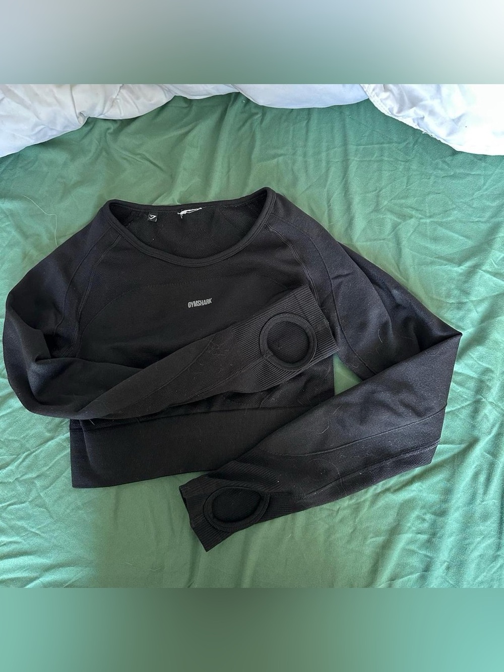 Gymshark Black Seamless Long Sleeve Crop Top with Thumb Holes - Picture 1 of 2